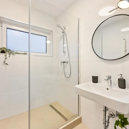 Sali Homes Weinblick Beethoven - Ruhige Feldlage